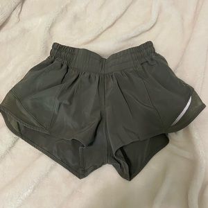 Lululemon Hotty Hot Low-Rise Lined 2.5” Shorts